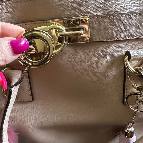 Michael Kors Hamilton Traveler Large Pale Pink Ballet Tote - Picture 1 of 10